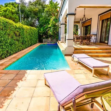 Huzav Beachfront Villa, Puerto Banus, Marbella