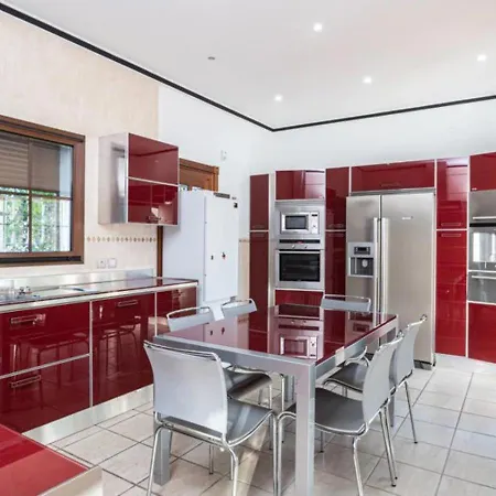 Apartment Huzav Beachfront Villa, Puerto Banus,