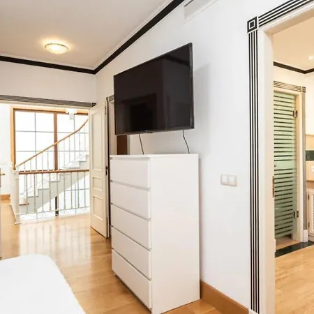 Huzav Beachfront Villa, Puerto Banus, Apartment Marbella