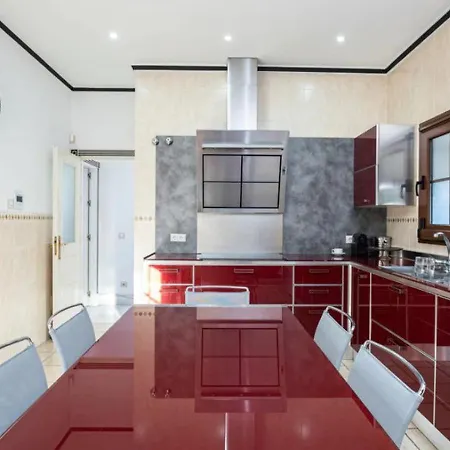 Huzav Beachfront Villa, Puerto Banus,