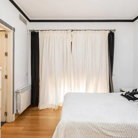 Apartment Huzav Beachfront Villa, Puerto Banus, *